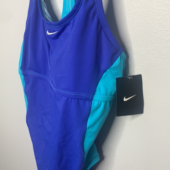 NEW Nike women’s One piece bathing swimsuit size 12 - Picture 2 of 8